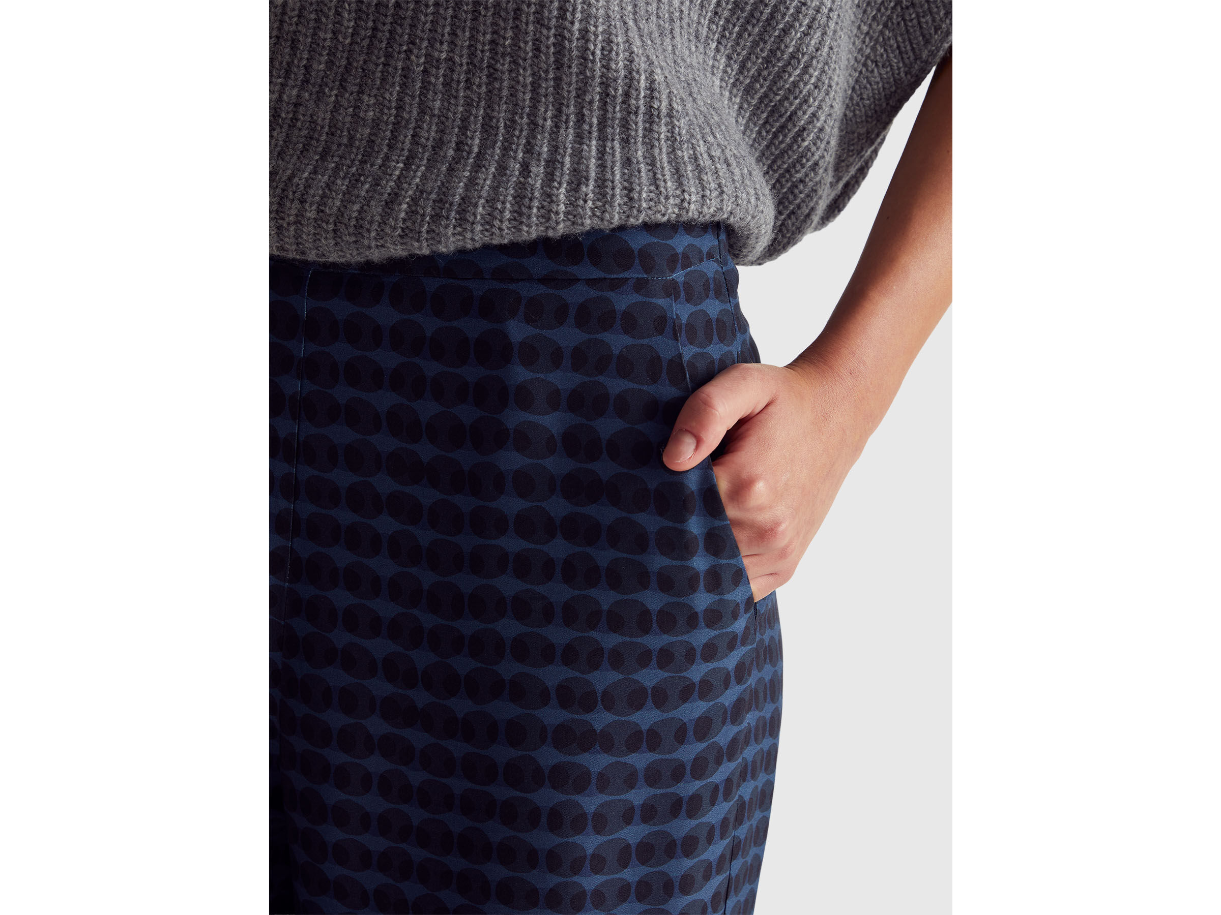 TROUSERS Women image number 4